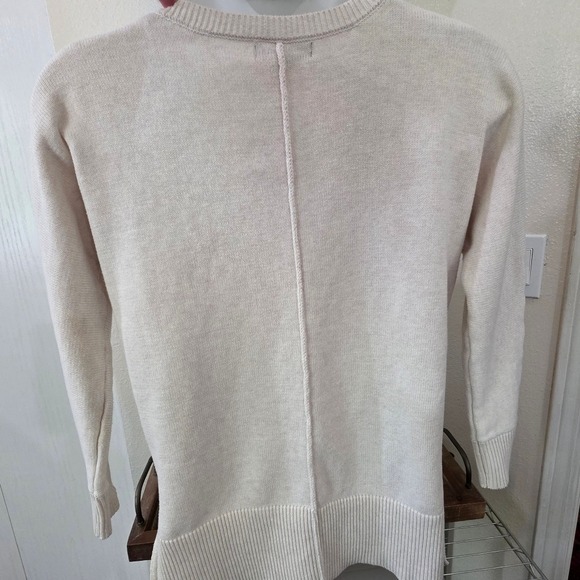 Tahari Cream V-neck Knit Sweater Cotton Blend Women Small Oversized minimalist - Picture 7 of 9
